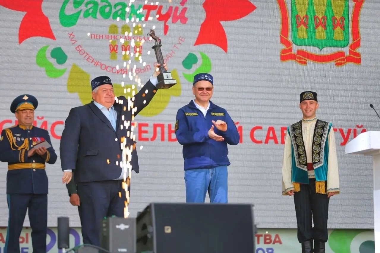ПЕРЕДАЧА СИМВОЛА ВСЕРОССИЙСКОГО СЕЛЬСКОГО САБАНТУЯ ОРЕНБУРГСКОЙ ОБЛАСТИ
